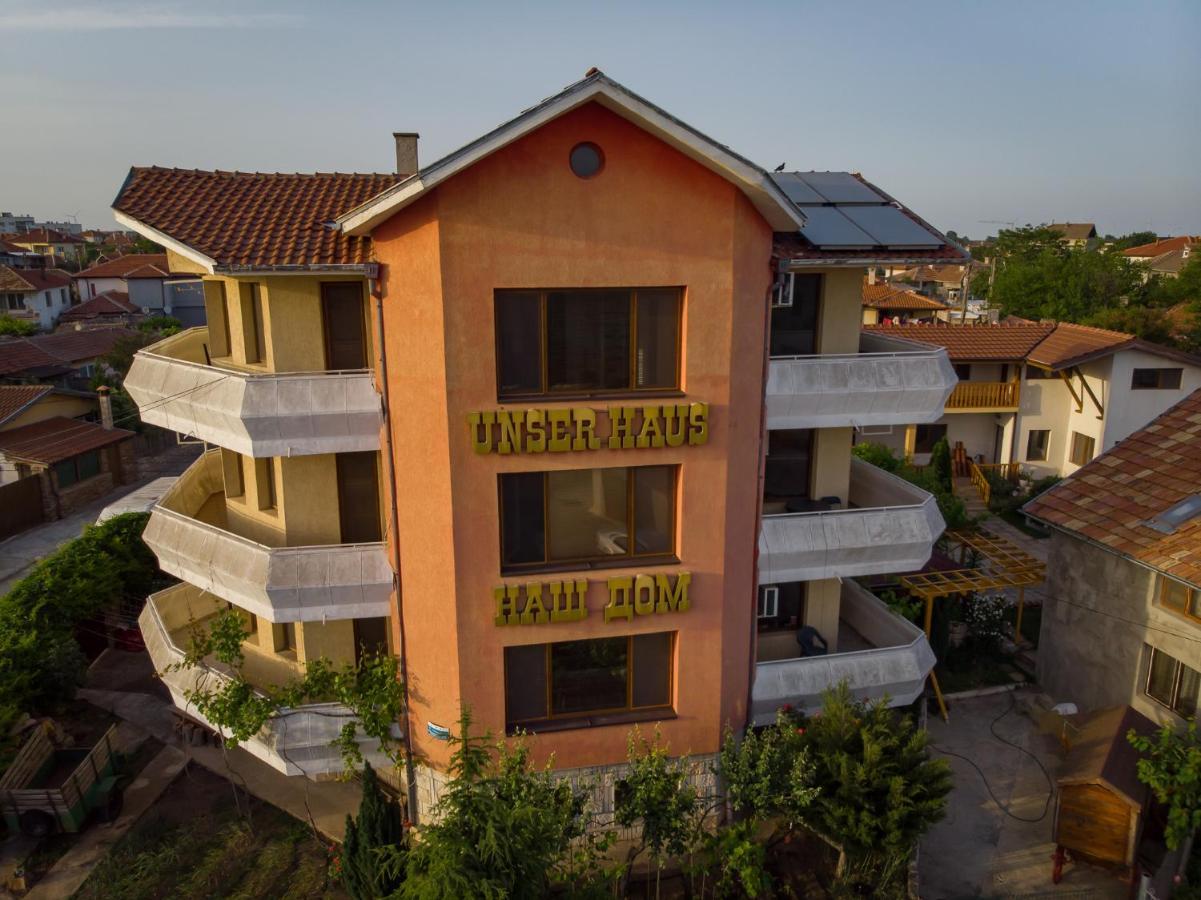Guest House Nash Dom Kavarna Exterior photo