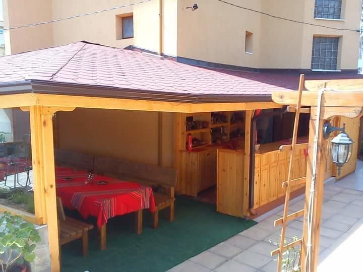 Guest House Nash Dom Kavarna Exterior photo