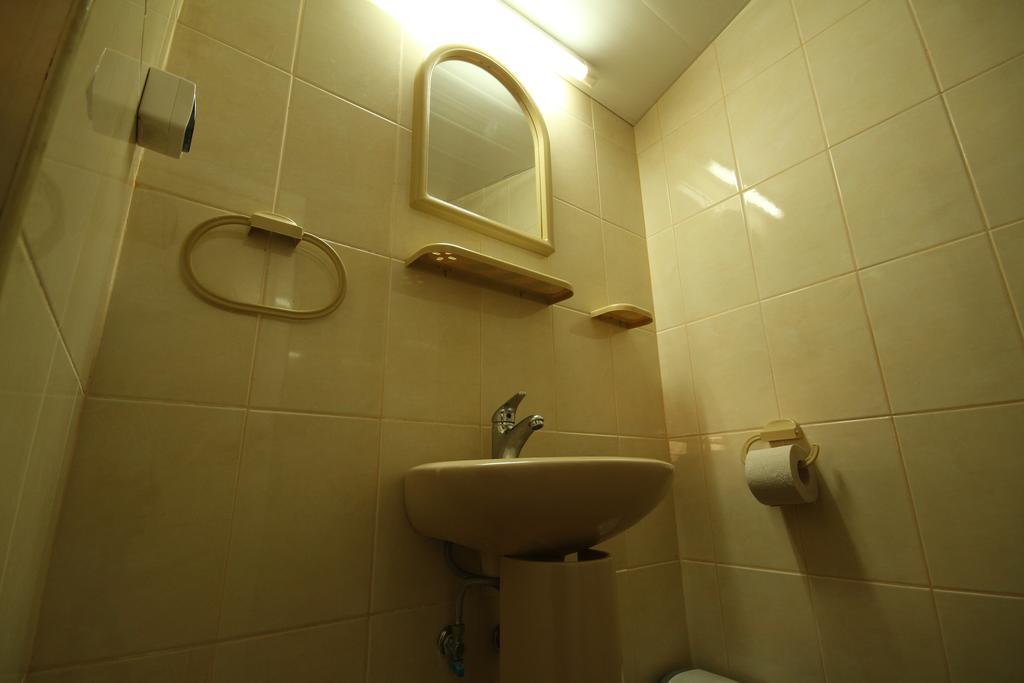 Guest House Nash Dom Kavarna Exterior photo